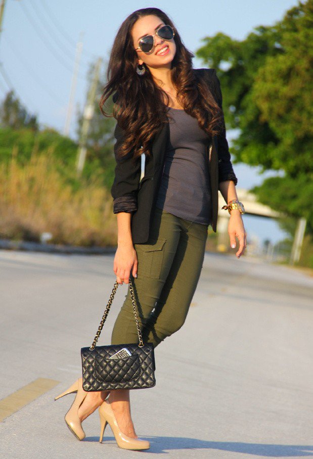 18-Khaki-Spring-Newest-Fashion-Trend-2015-Ready-To-Wear-Spring-Casual-Outfit-Khaki-Vest-1