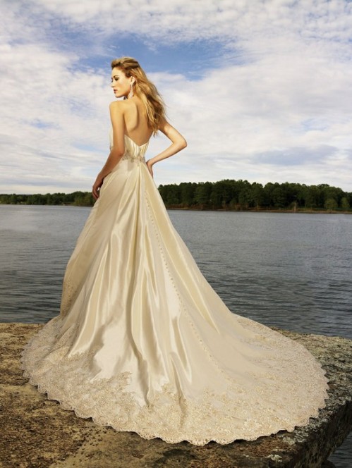 2012051214541033beach wedding dresses