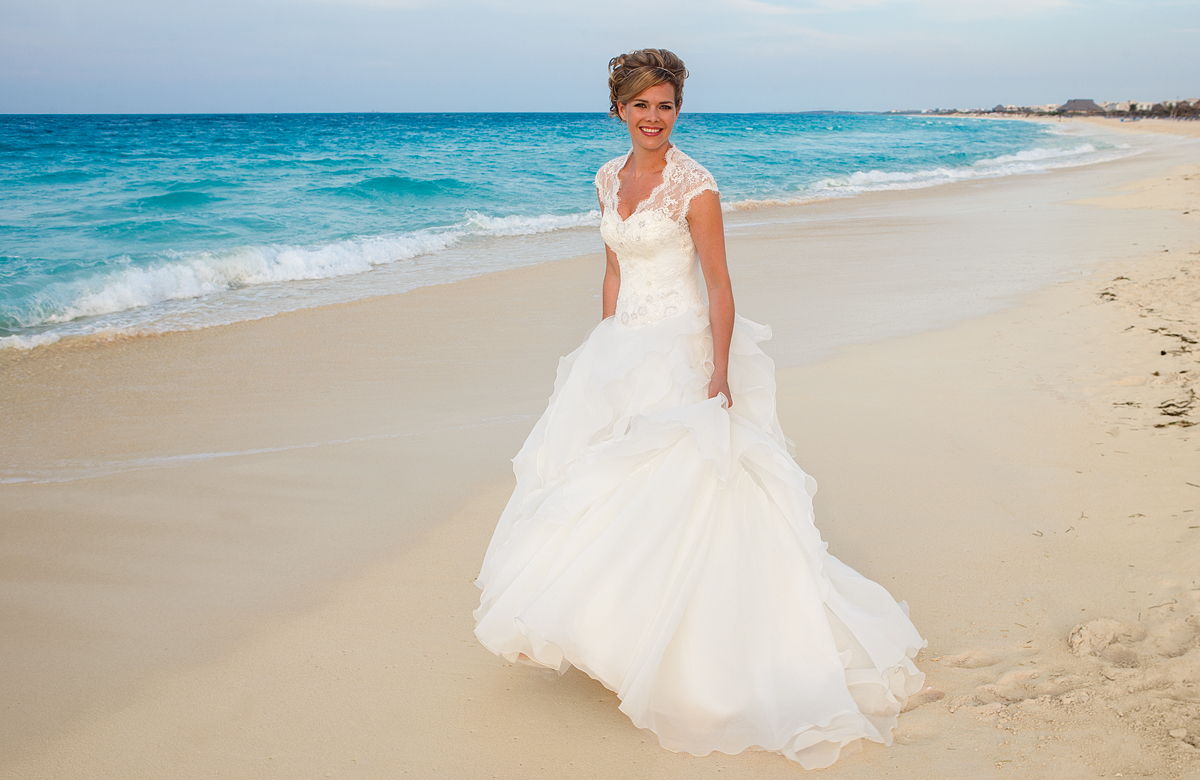 Beach-Wedding-Dresses-Pictures-HD-Wallpaper