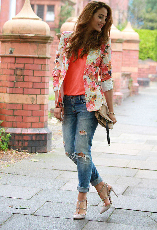 Floral-Blazer-Outfits-with-Jeans