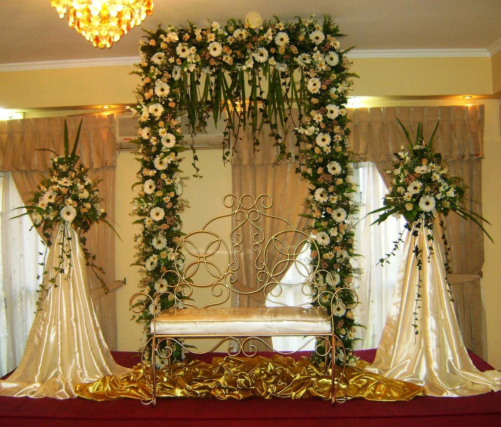 Indoor-Wedding-Decorations
