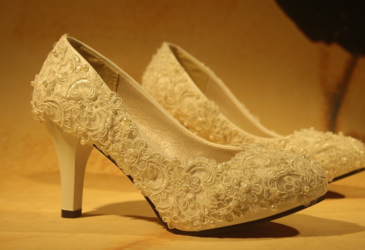 Mid-Heel-Ivory-Lace-Wedding-Shoes-Women