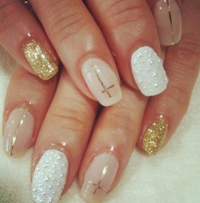 Nude-and-Gold-Nails-for-Classy-Nail-Designs