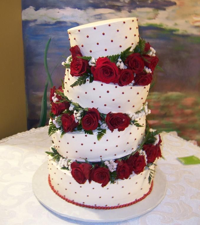 Red-And-White-Wedding-Cake-Ideas
