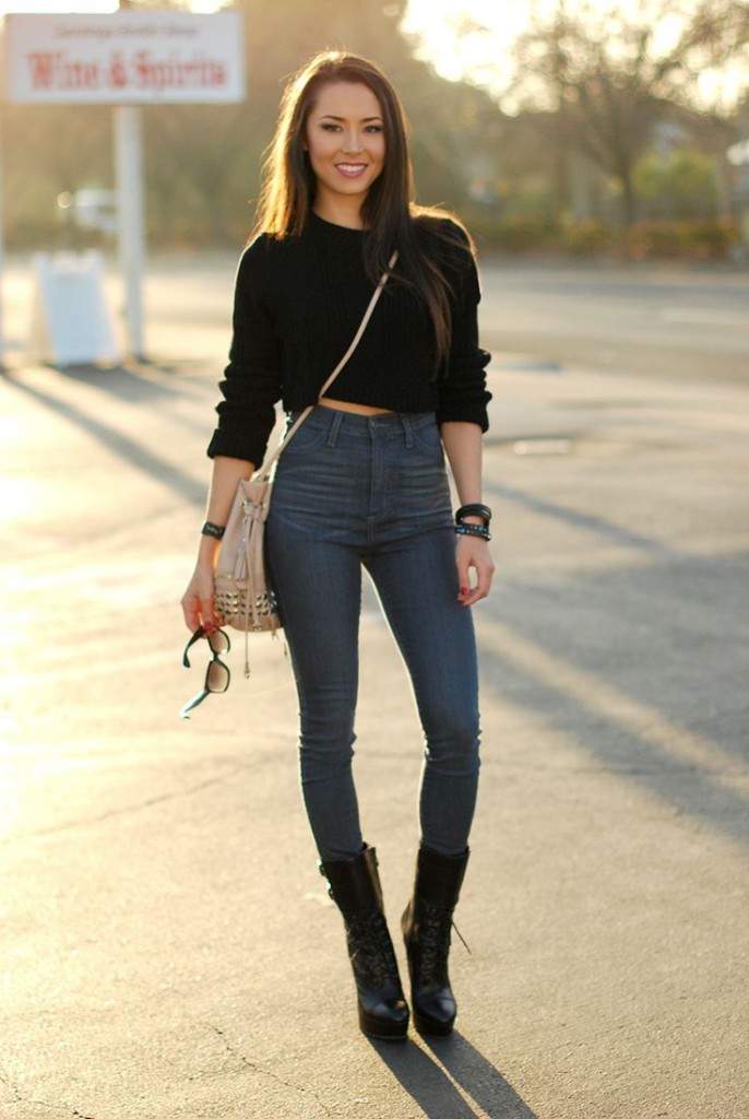 cropped-sweater-and-high-waisted-jeans-