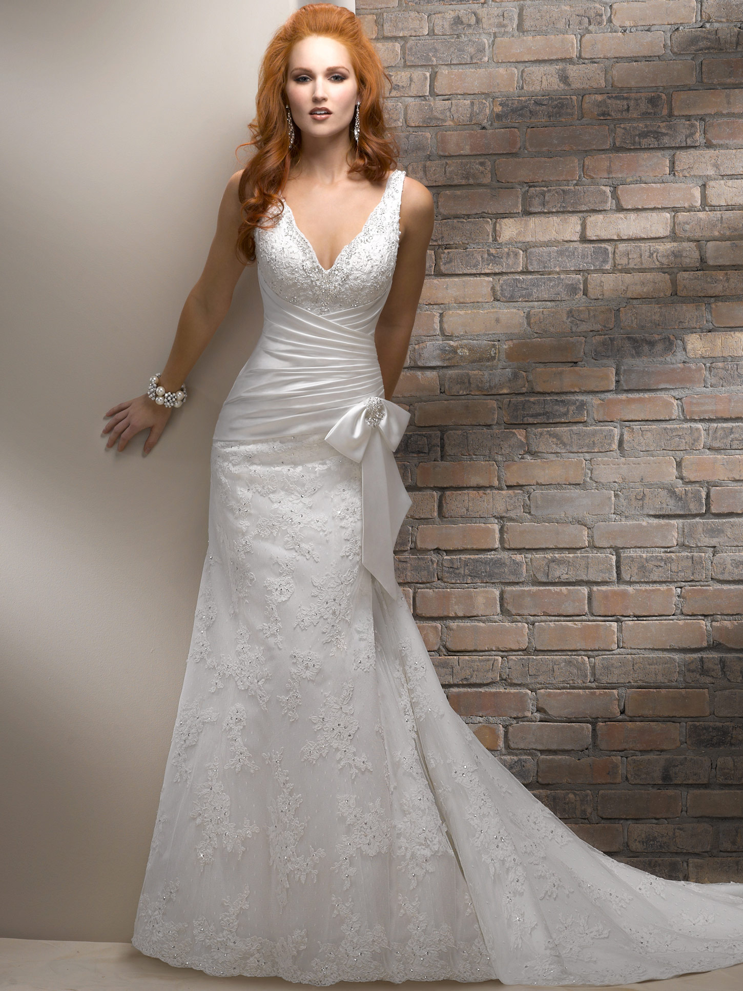 elegant-classic-slim-a-line-sleeveless-v-neck-wedding-dress