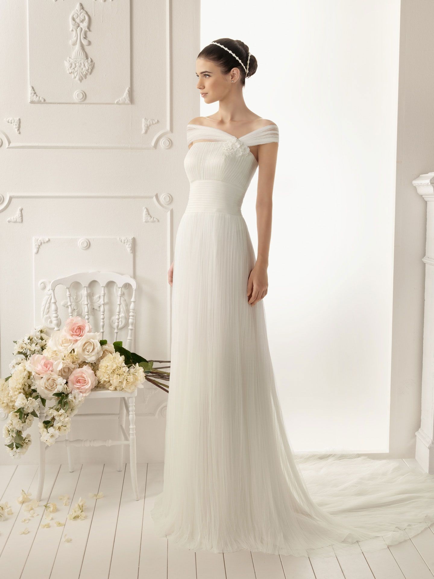 sheath-tulle-strapless-asymmetrically-shoulder-straps-wedding-dress