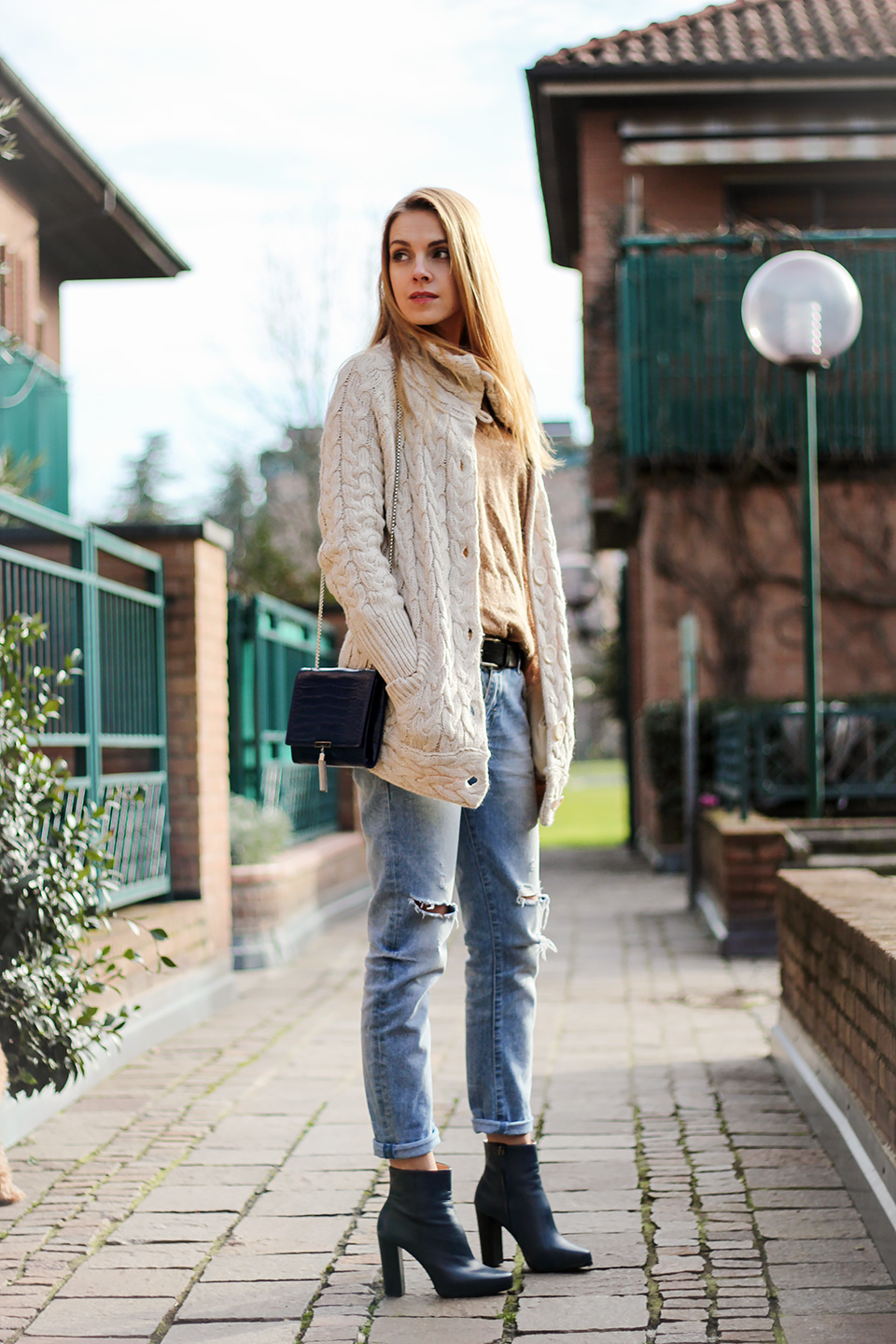 zara-knit-boyfriend-jeans-winter-pastel-outfit