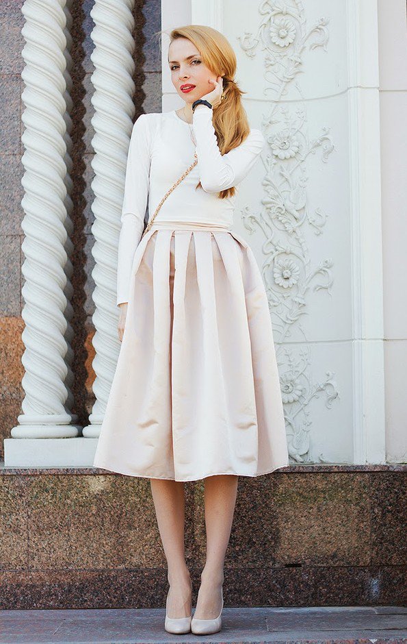 All-White-Outfit-Idea-with-Midi-Skirt