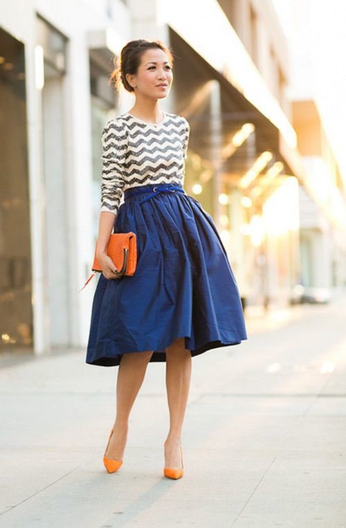 Blue-Midi-Skirt-Outfit-for-Women