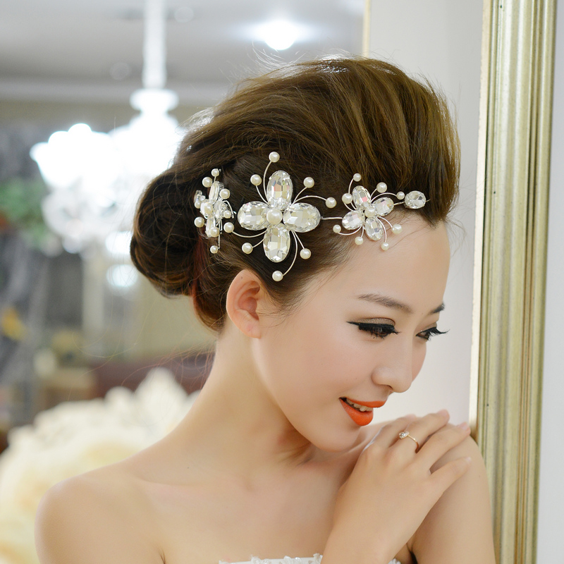 Classy Bridal Hair Accessories