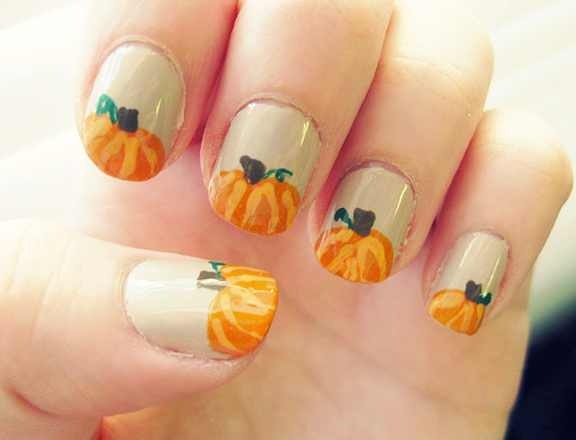 Fall-nail-art-pumpkins