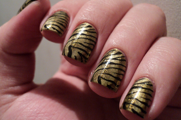Gold-Tiger-Nails