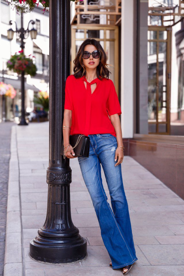 Red-Shirt-with-Flared-Jeans