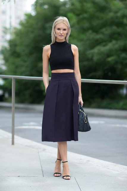 Stylish-Outfit-Idea-with-Black-Midi-Skirt