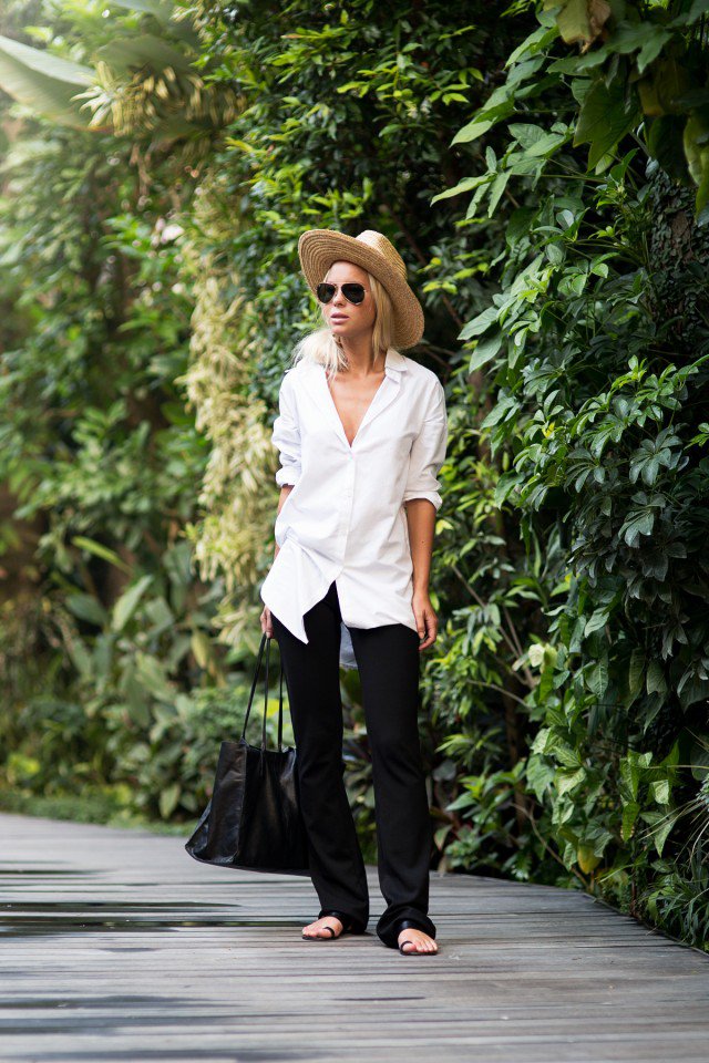 White-Shirt-with-Flared-Jeans