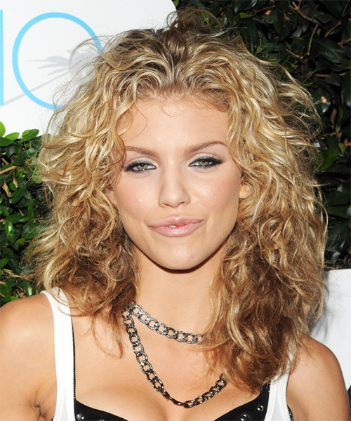 long-naturally-curly-layered-hairstyles