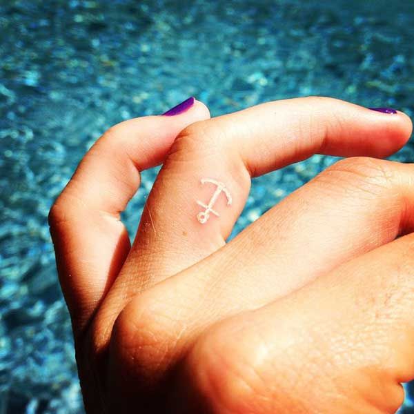 Anchor-Tattoo-on-Finger