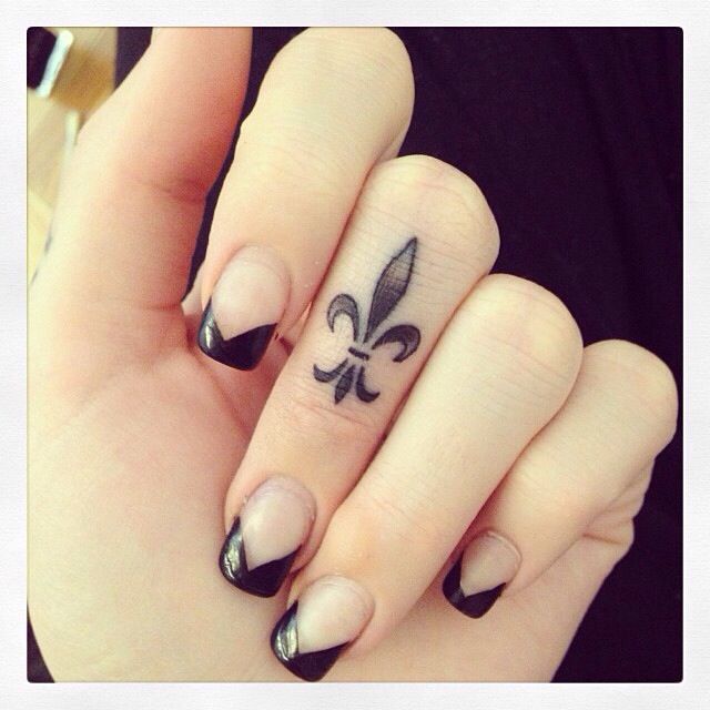 Awesome-Finger-Tattoo