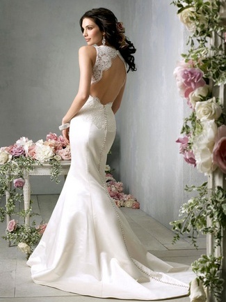 Backless-Wedding-Dress