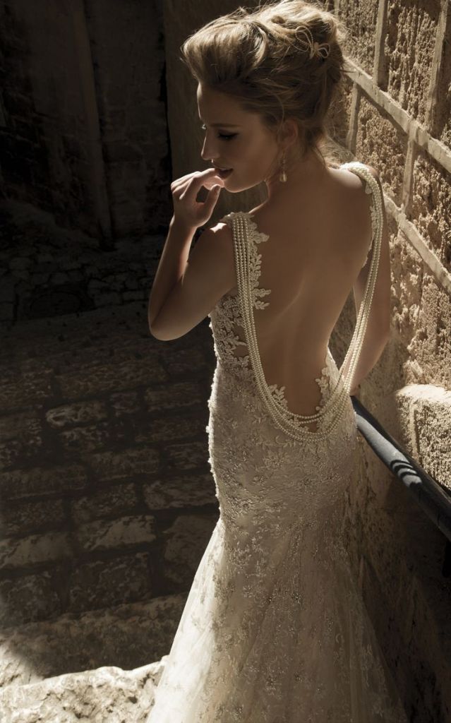 Wedding-Dresses-with-Sexy-Open-Back-Designs