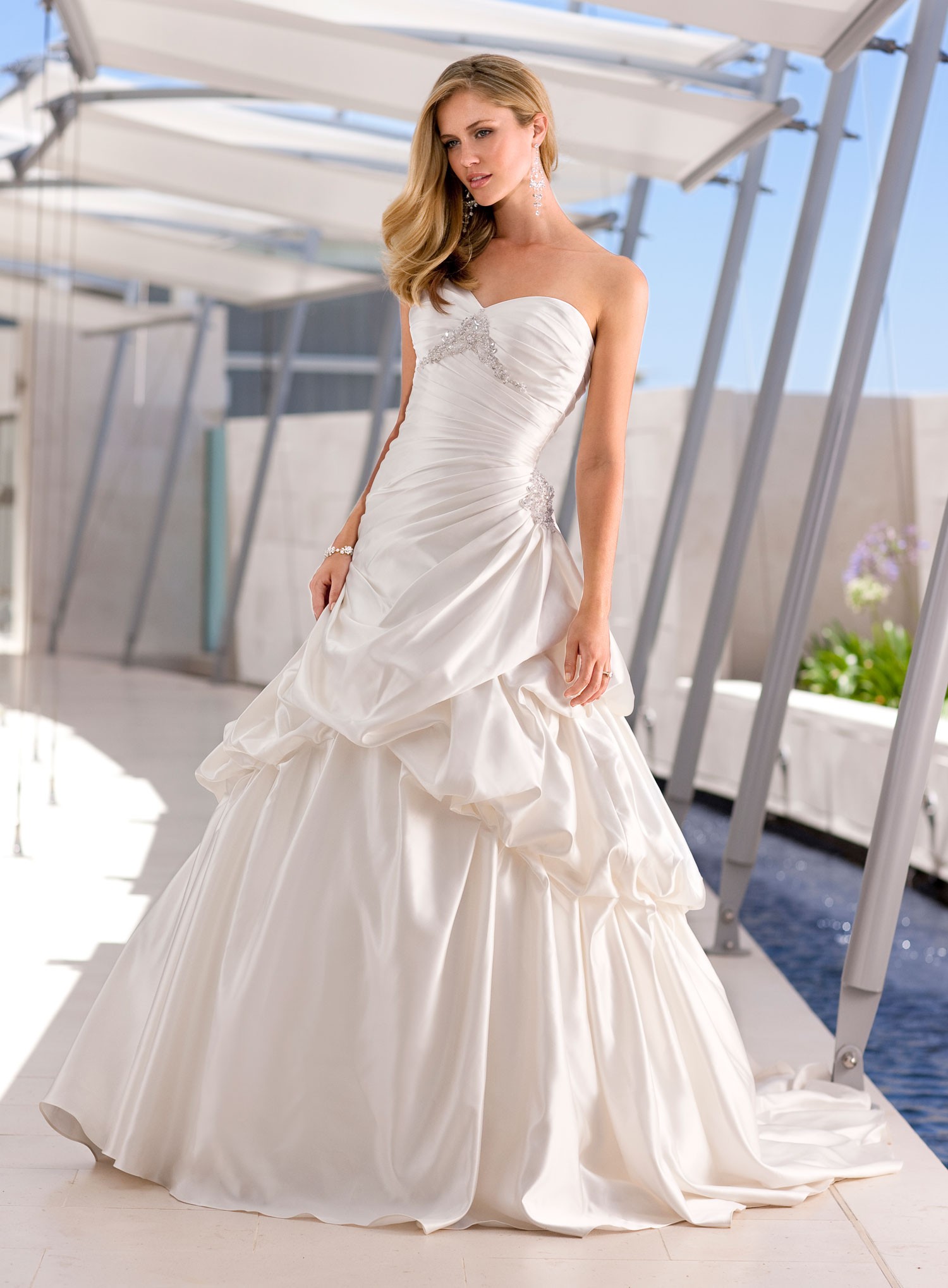 Feel Classy In Cheap Wedding Dresses - Ohh My My