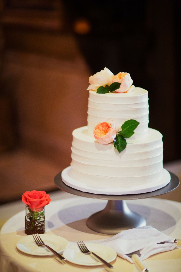 Cutest Small Wedding Cake