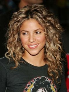 Shakira Hairstyles For Curly Hair