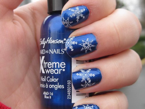 blue-winter-nail-polish-colors