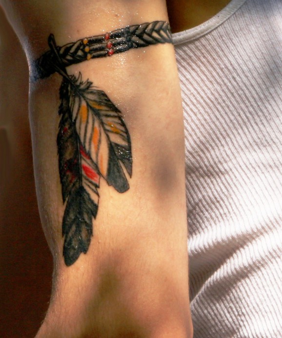 feather-tattoo-design-on-arm