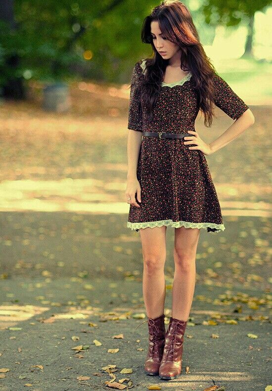 lovely-dress-with-long-boots