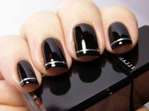 Black-nail-polish-with-silver