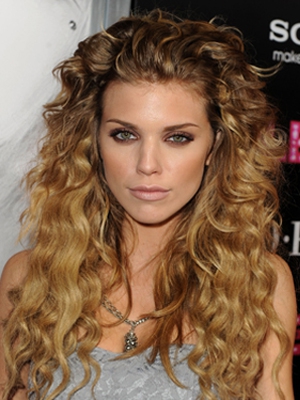 hairstyles-for-long-curly-hair