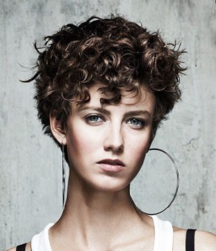 short-hairstyles-for-thick-wavy-hair