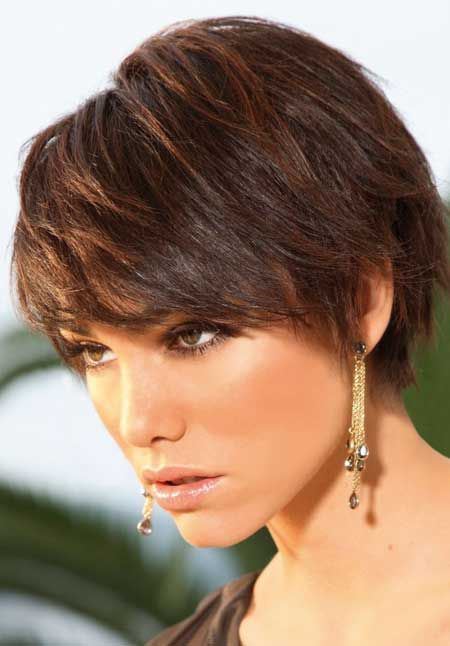 short-layered-hairstyle-for-thick-hair
