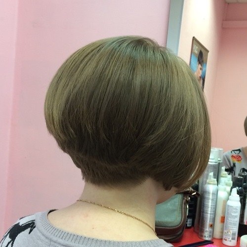 short-stacked-bob-haircut