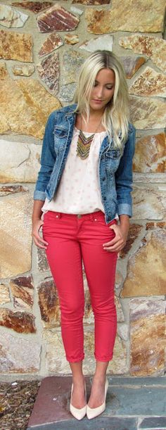 Casual Summer Outfit Ideas With Bright Colors