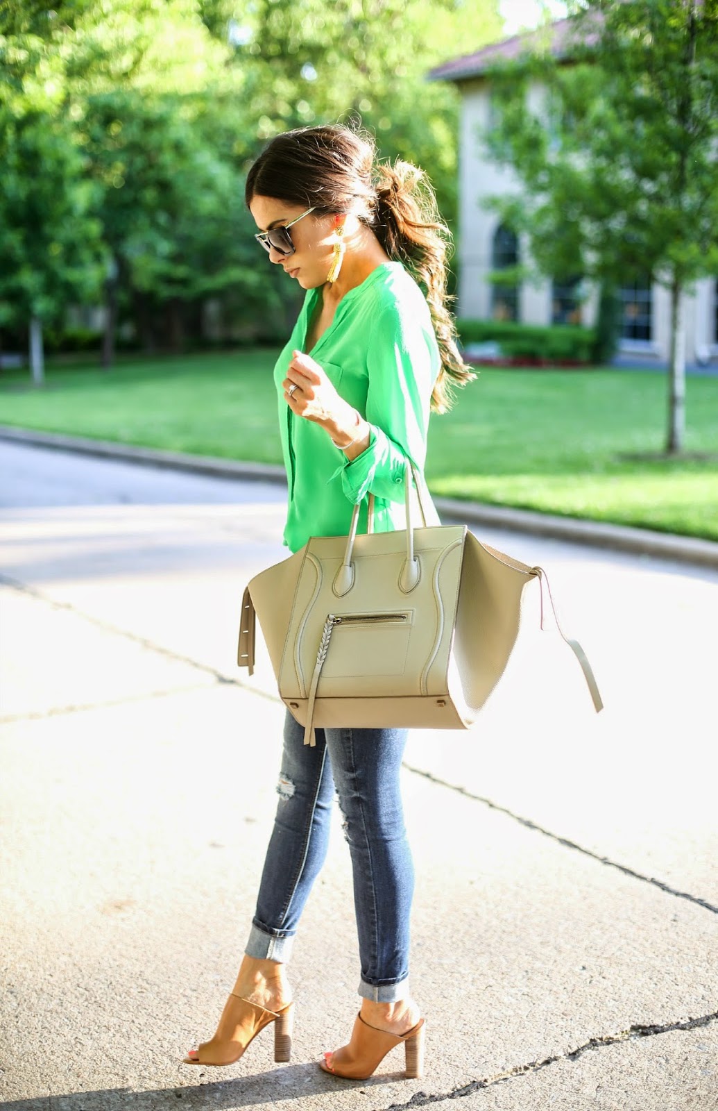 Casual Summer Outfit Ideas in Bright Colors