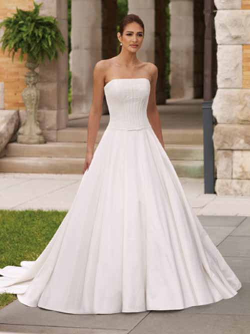 Elegant-Strapless-Wedding-Gowns