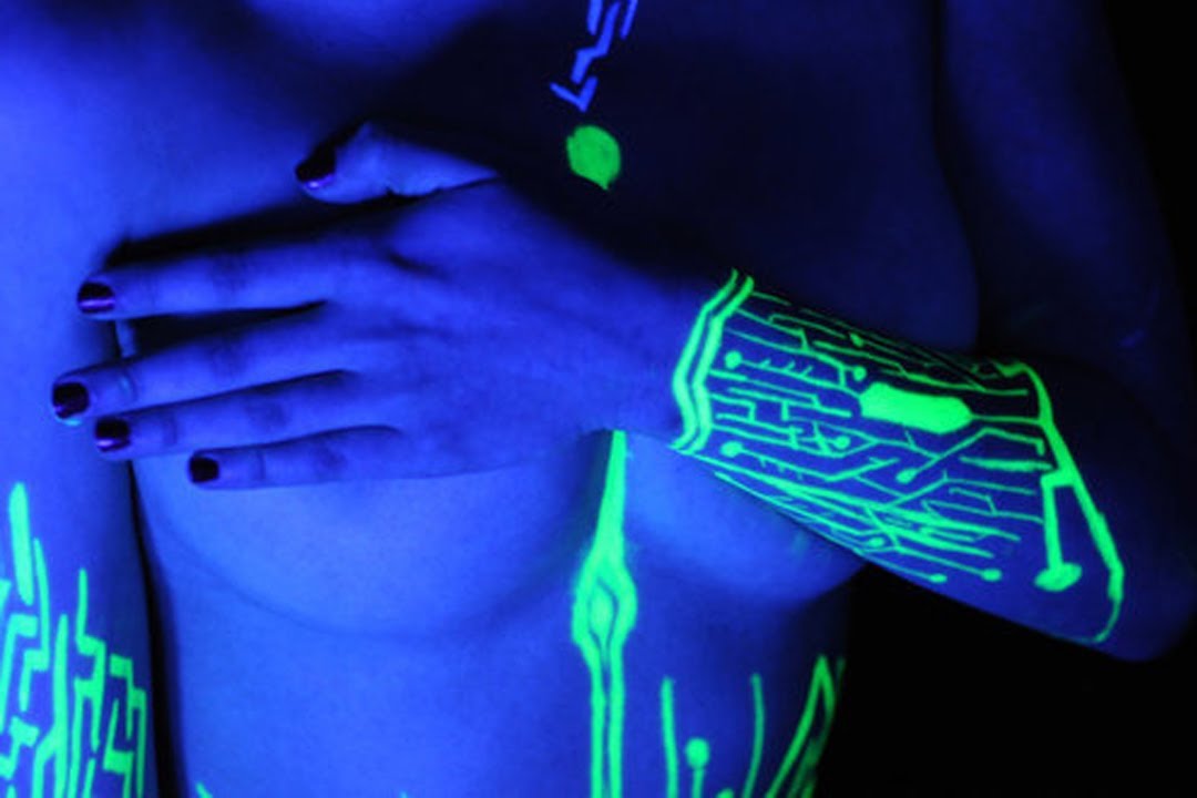Marvelous Glowing Tattoo Designs Ideas - Ohh My My