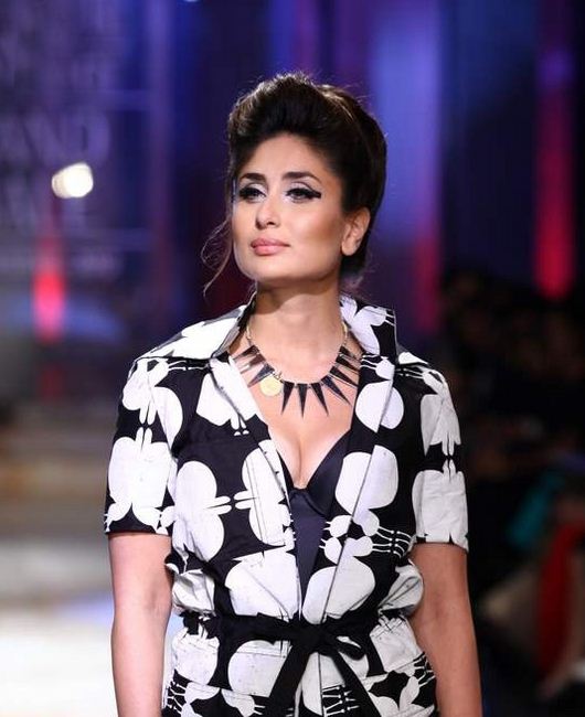Kareena-Kapoor-Lakme-Fashion-Week