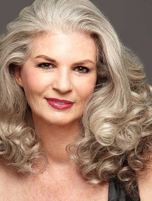 Long-Hairstyle-for-Older-Women