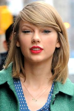 Lovely Taylor Swift Hairstyles