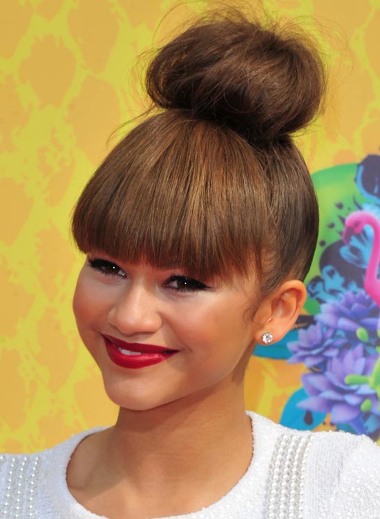 Messy-Topknot-Bun-with-Thick-Wide-Fringes
