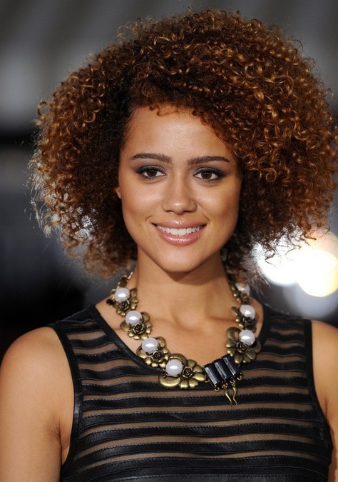 Nathalie-Emmanuel-Naturally-Curly-Hairstyle-for-Short-Hair