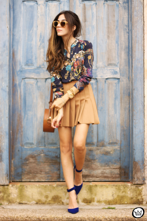Print-Top-and-Brown-Skirt