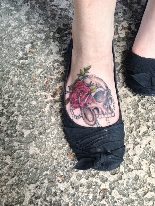 Rose-Skull-Tattoo-Designs-for-Girls-Foot-Tattoos