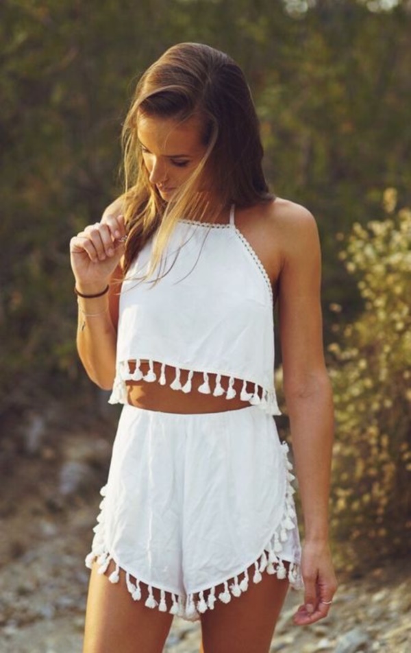 White-Simple-Outfits