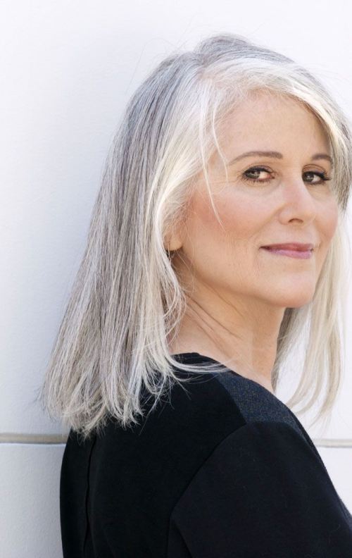shoulder-length-hairstyle-for-grey-hair