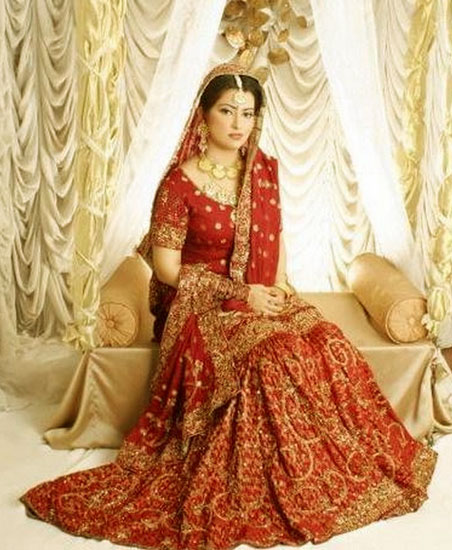 Beautiful-Bridal-Lehenga-Wedding-Dress-Collection-
